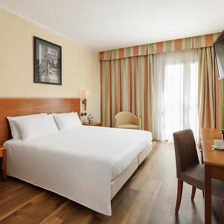 Dei Cavalieri - La Reggia 4* Caserta