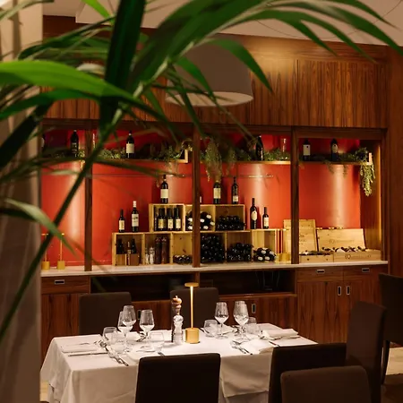 Dei Cavalieri - La Reggia Hotel 4*