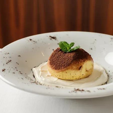 Dei Cavalieri - La Reggia 4*