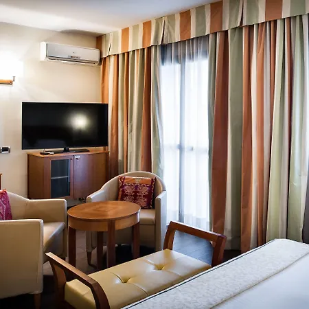 Dei Cavalieri - La Reggia Szálloda Caserta