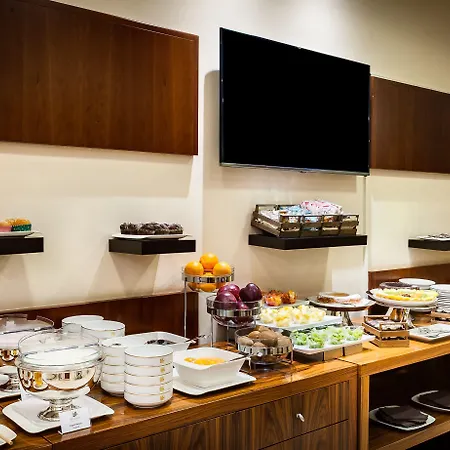 Dei Cavalieri - La Reggia 4* Caserta